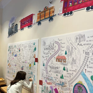 Exposition pour enfants Le p'tit train du Nord par Isabelle Charbonneau présenté à l'espace muséal du Manoir Globensky dans le Vieux Saint-Eustache, Qc